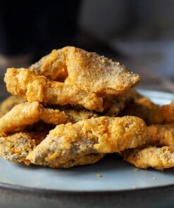 Alternative view of 巧食家流沙鹹蛋金莎炸魚皮 100G