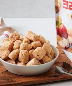 Alternative view of LOTTE ONLY PRICE 一口脆皮迷你夾心卷士多啤梨味 120G (買 1 送 1)