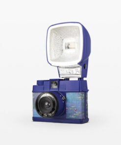 Alternative view of LOMOGRAPHY LOMOURETTE 35mm 135 半格菲林相機 (WATER LILIES 版本)